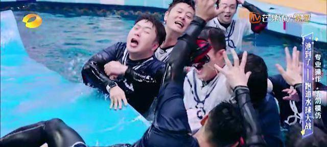 原创原创快乐大本营一群被球玩坏的明星过节果然真快乐