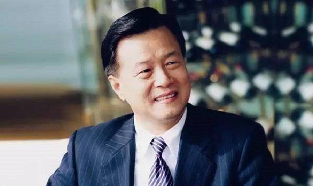 原创豪宅教父许荣茂北京买地十万平身价千亿移民国外遭非议