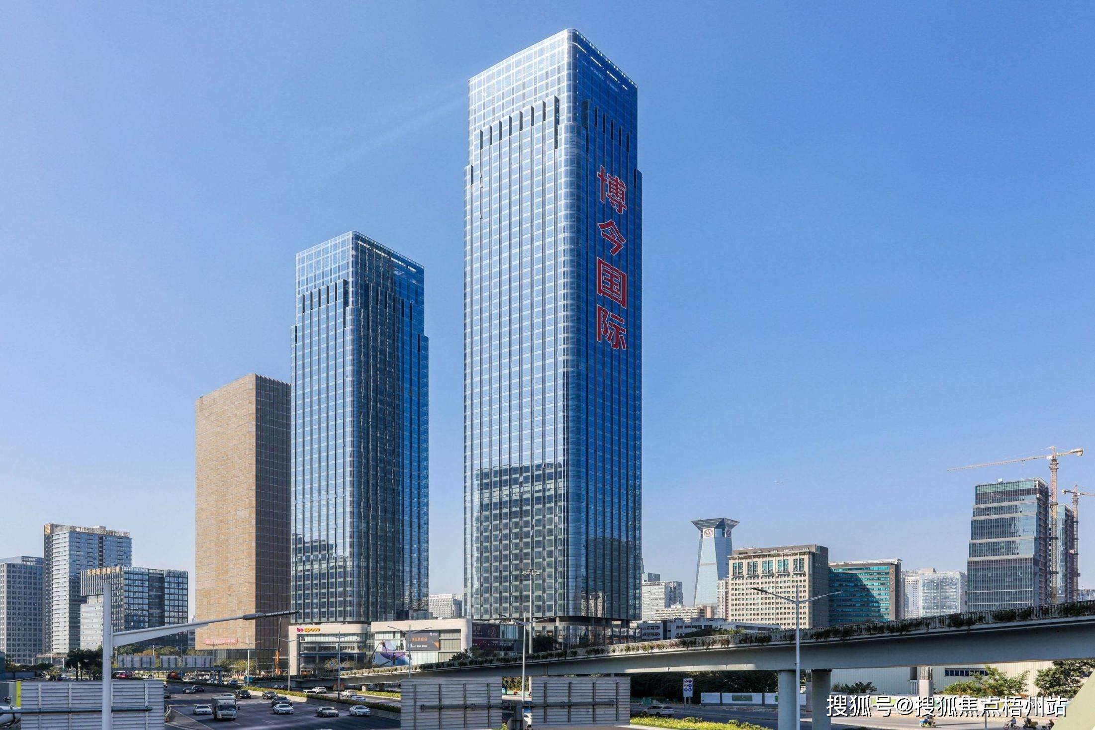 深圳博今商务广场租120人独立办公室精装修带家具交通便利可注册