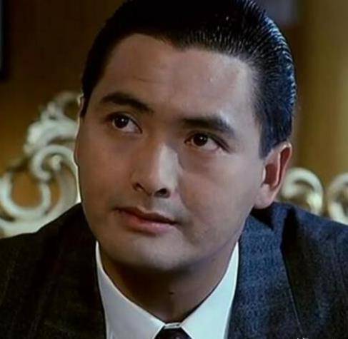 周润发对此并没有做出正式回应,他只是委婉地表示,拍戏时会把女演员