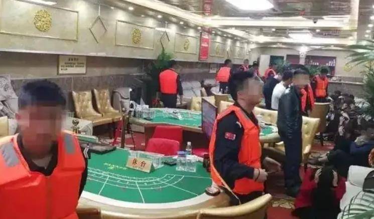 原创17年苏州运河夜夜有美女登上神秘货船警方破门后发现别有洞天