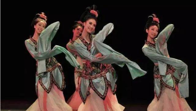 原创古代踏歌的文化内涵堤上踏歌行乐笑畅欢情