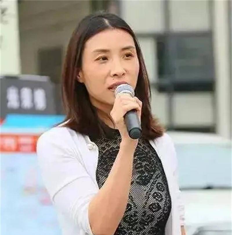 妻子改嫁给司机,套现146亿离场_聂腾飞_陈小英_报关单