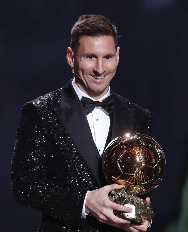 梅西连续获奖金球奖引发争议