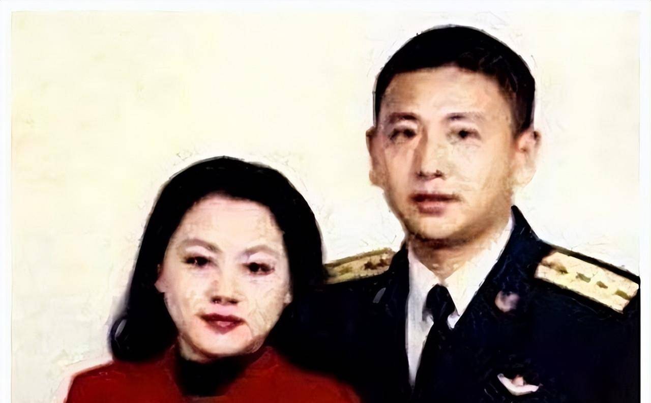 王伟牺牲21年,妻子继承遗志,儿子成海军军官,今已服役5年_阮国琴_爱情