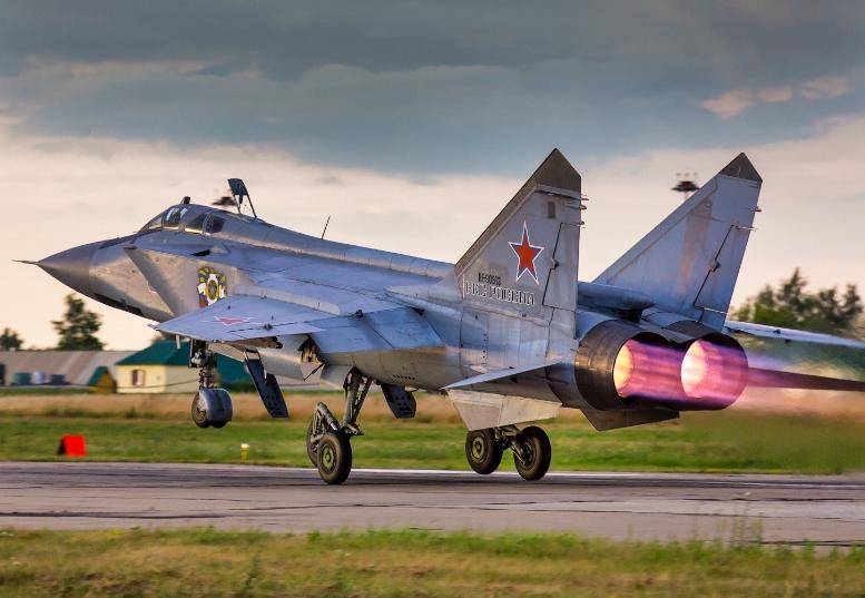 原创能上打卫星下反航母全球首架4马赫战机将问世导弹都追不上