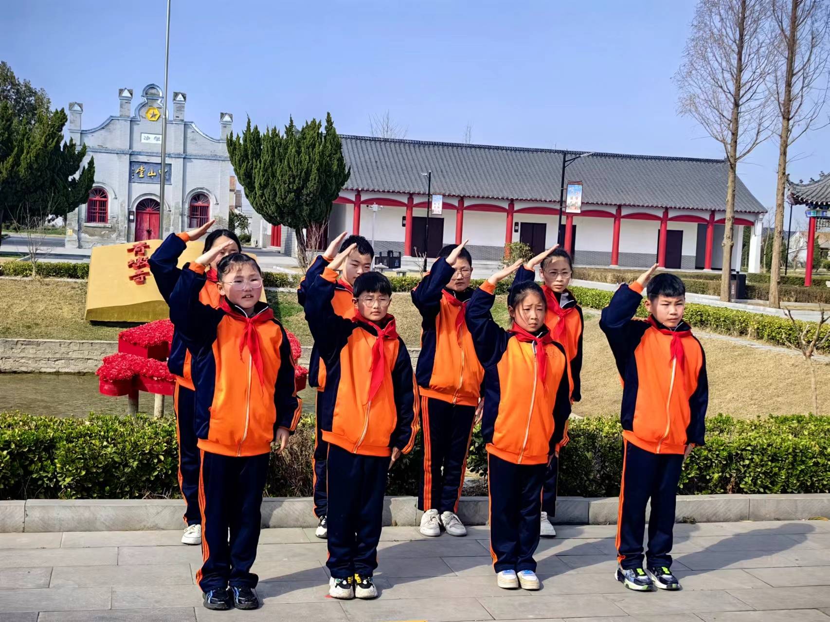 传承红色基因培育时代新人沛县张寨镇中心小学开展党史馆红色研学活动
