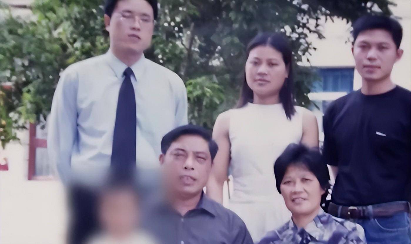 湖南女子患白血病,逼着抛弃11年的儿子捐骨髓,惨遭拒绝_陈斌_王慧芳