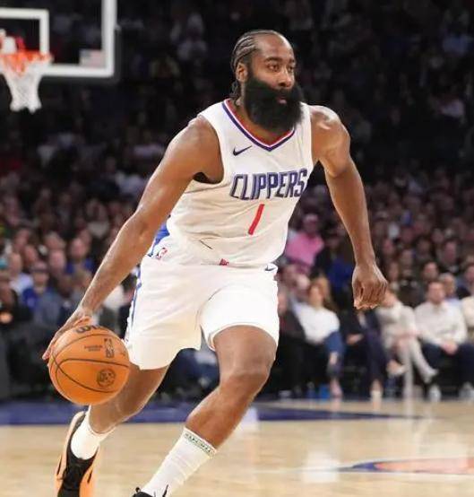 库里的选秀模板是拉乌夫,一个在nba历史上并不广为人知的球员.