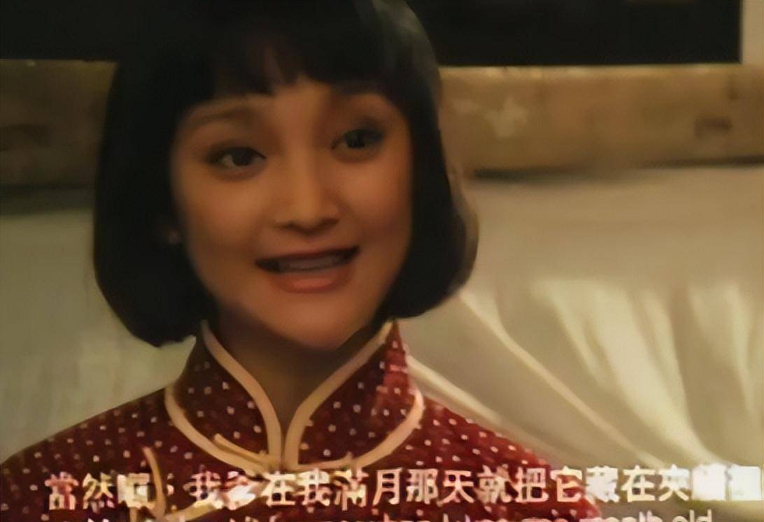 傅程鹏刚进文工团的时候十分被看好,接连主演了两部电影《女儿红》和