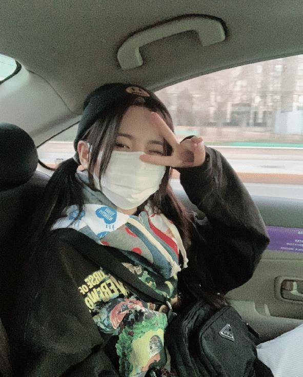 "最美村姑"称号应该给她,生在农村却幸运,杨超越太励志了_服装_女生