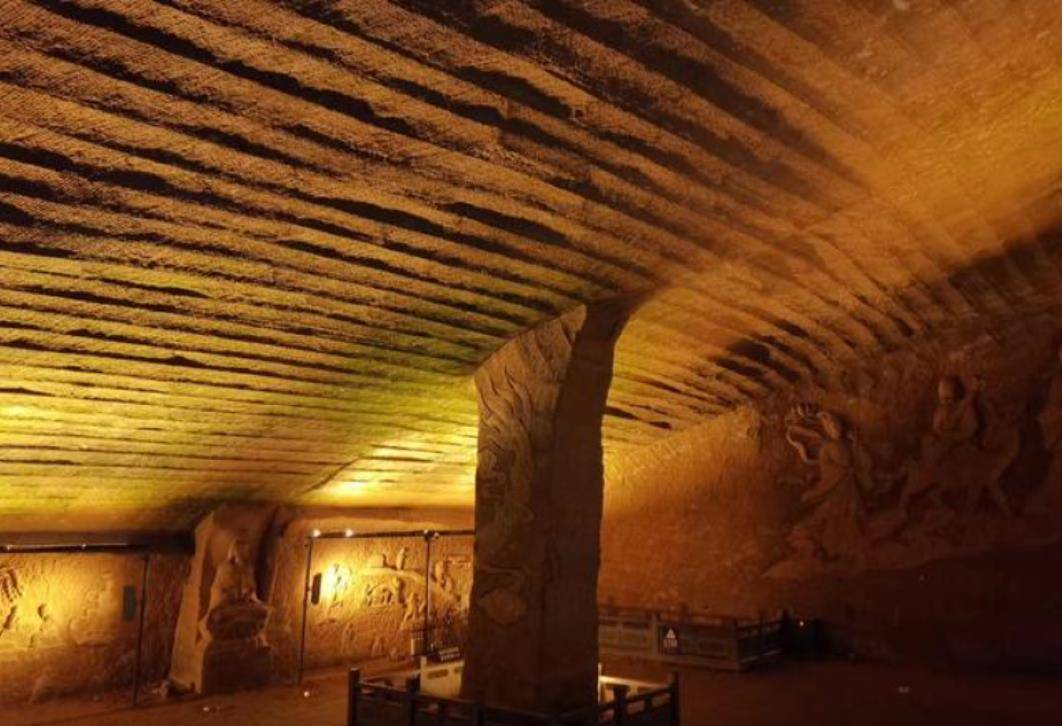 发现千年宫殿,已成为4a级旅游风景区_年轻人_潭水_凤凰山