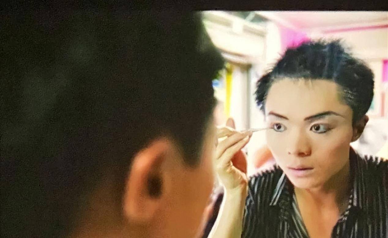 原创变性人李二毛被嫌弃的一生