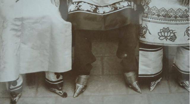 原创古代男子们为何痴迷三寸金莲不爱丰乳肥臀原因很简单四个字