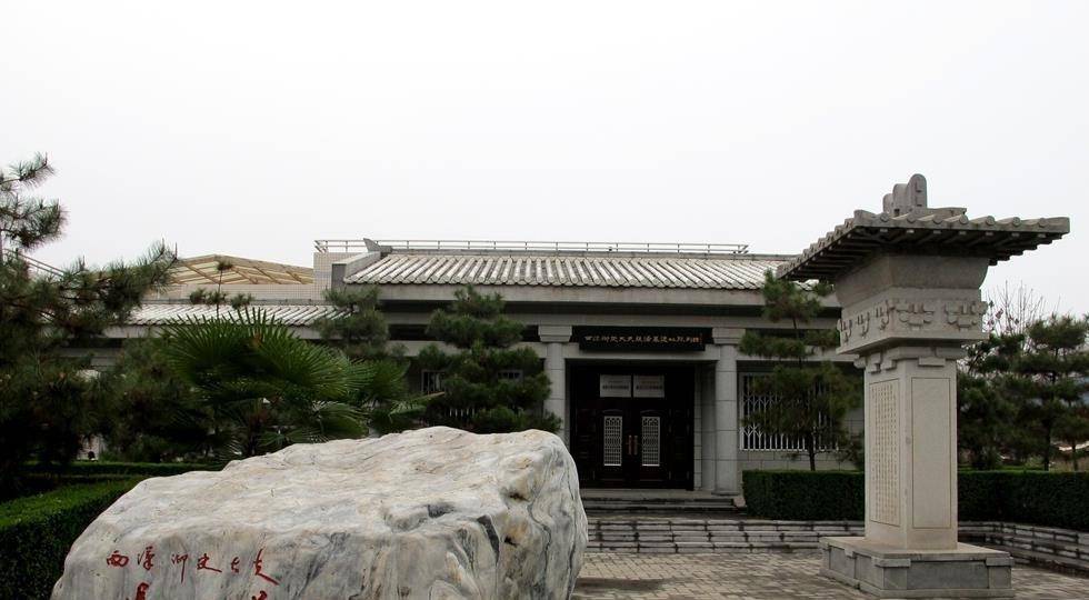 对于学法律的同学们来说,要想不挂科,还真的得到张汤墓前去拜一拜.