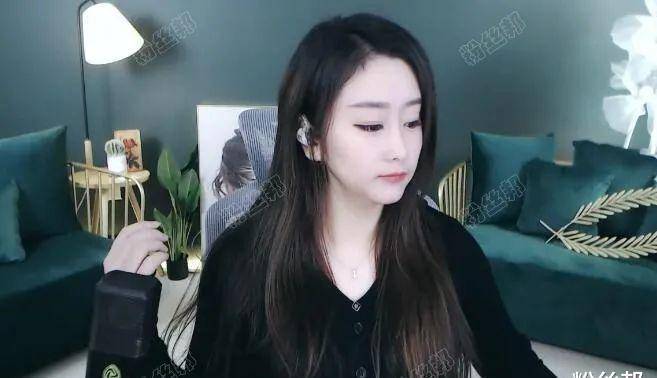 原创yy新任一姐上任菲儿榜单直逼200万各项数据临近文儿