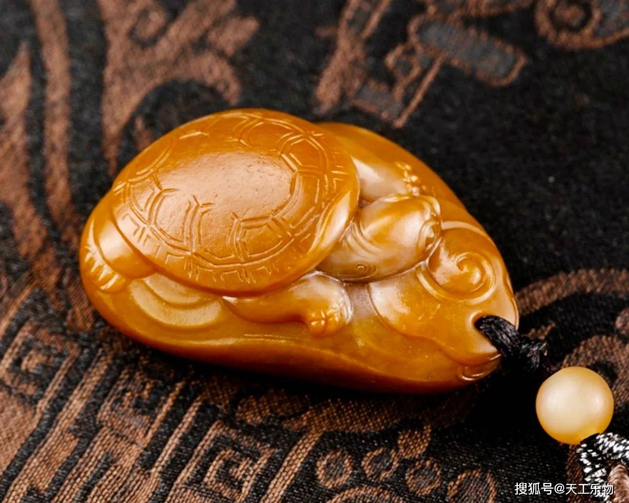 一路上涨的经典沁色！和田玉中最受欢迎的五种黄沁籽料！_搜狐网