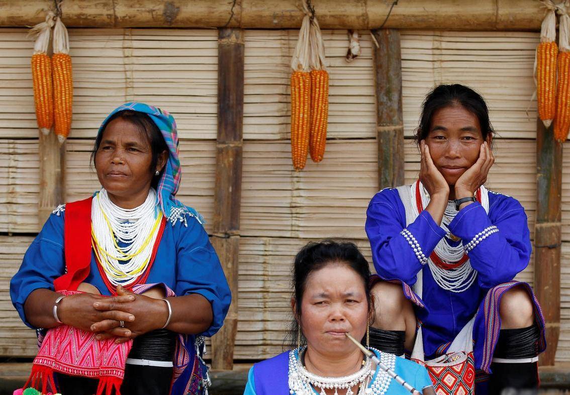 原创探访缅甸佤邦学校用中文授课妇女在街头抽烟到处是中国商品