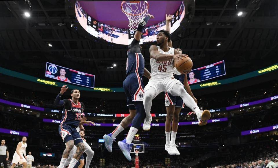 nba联盟最被低估球星多诺万-米切尔到底是有多强_球员_网站_助攻