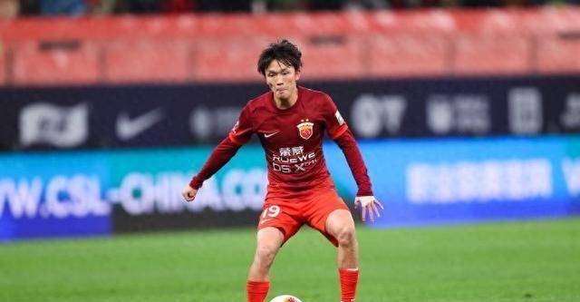 国足再遭重创张的官宣离队新的接班人可能浮出水面