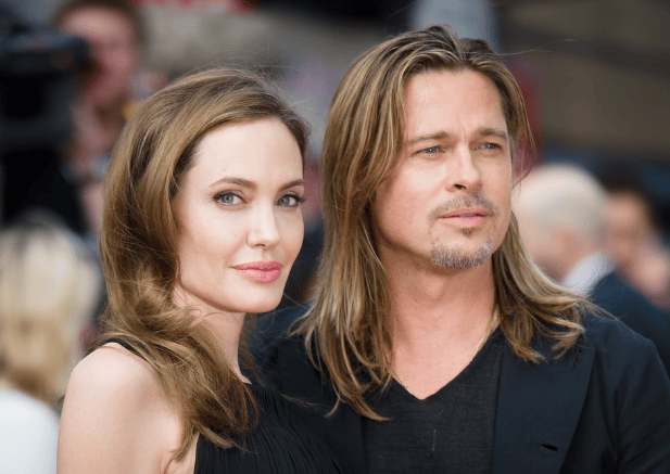 皮特笑了17岁女儿太崇拜他将搬过来住朱莉很生气却无可奈何