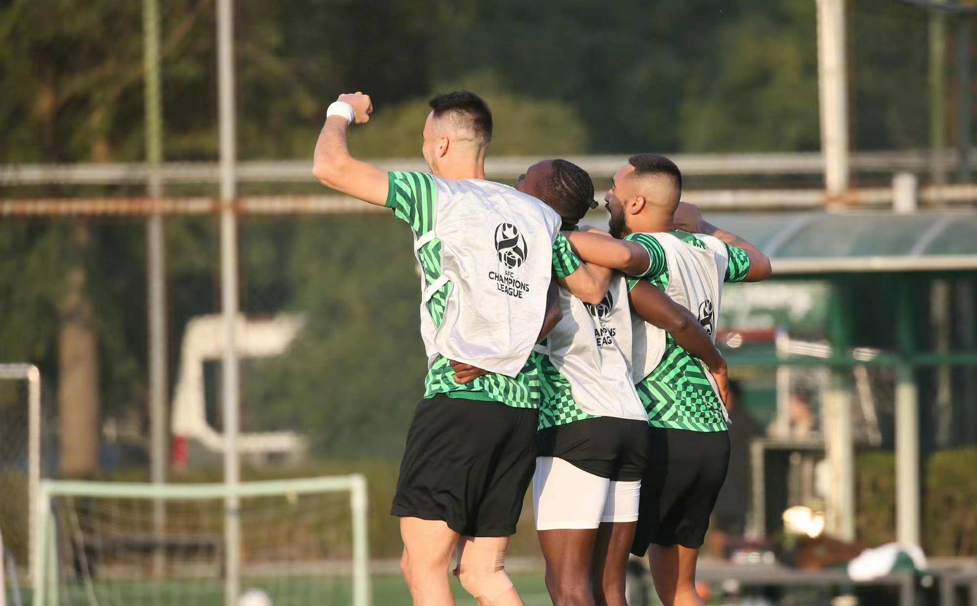 1-2!莱昂纳多进球!3外援浙江遭保级队绝杀,前鲁能球星