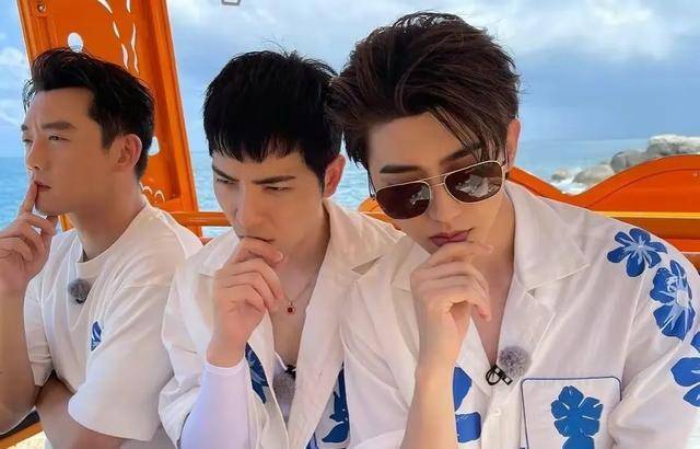 蔡徐坤疑陷孕期门一夜情堕胎疑云娱乐圈再掀惊涛骇浪