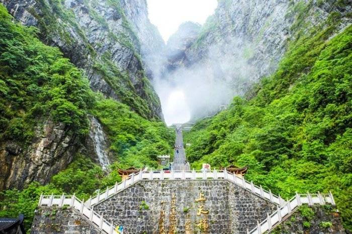 张家界天门山景区游玩精品双飞旅游攻略张家界天门山风景区旅游线路