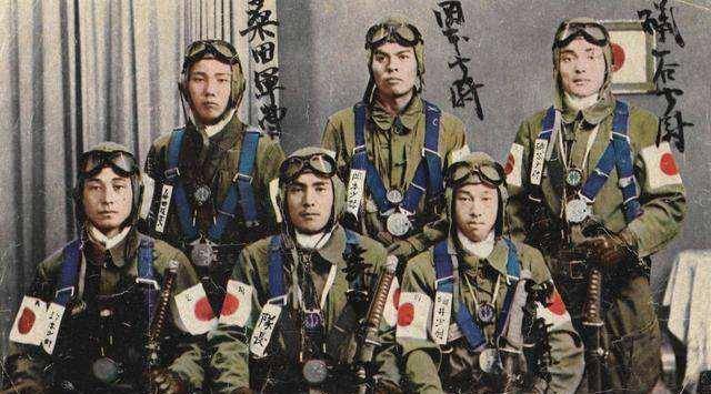 上帝宠儿佐佐木友次神风特攻队去送死他8次出击都平安归来