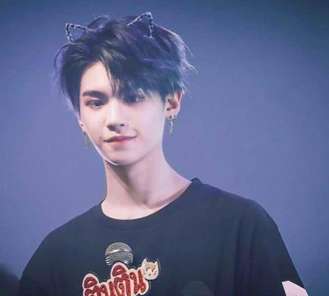 原创原创绿色惨遭淘汰黄明昊3首新歌席卷校园学生党下课嗨翻天