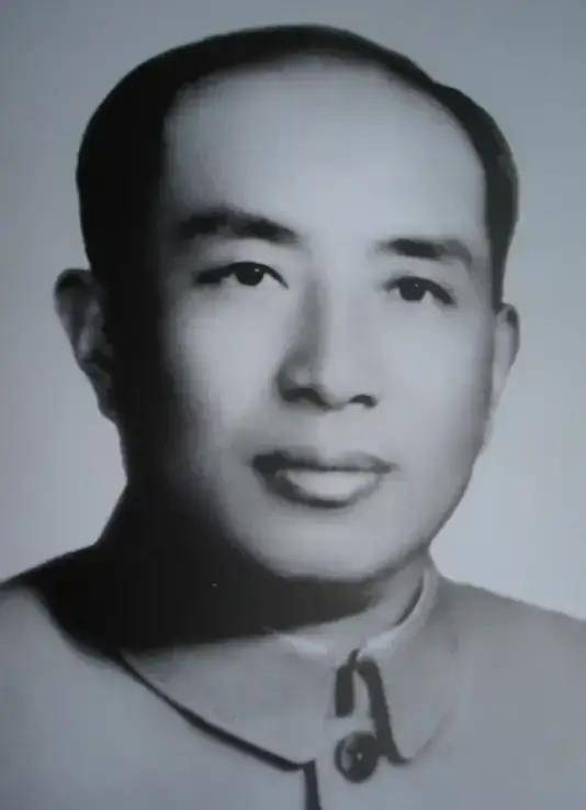 1927年时他是香港市委书记30年后他成了广东省委书记