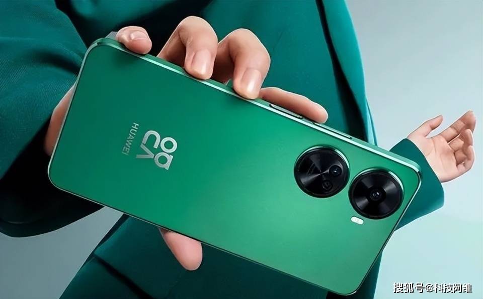 39mm,并且神似之前的高端旗舰华为p50,至于它的屏幕是一块oled护眼臻