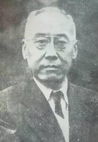 22岁离婚兄长不准再嫁孀居三十年再遇爱情儿子允许终于再婚