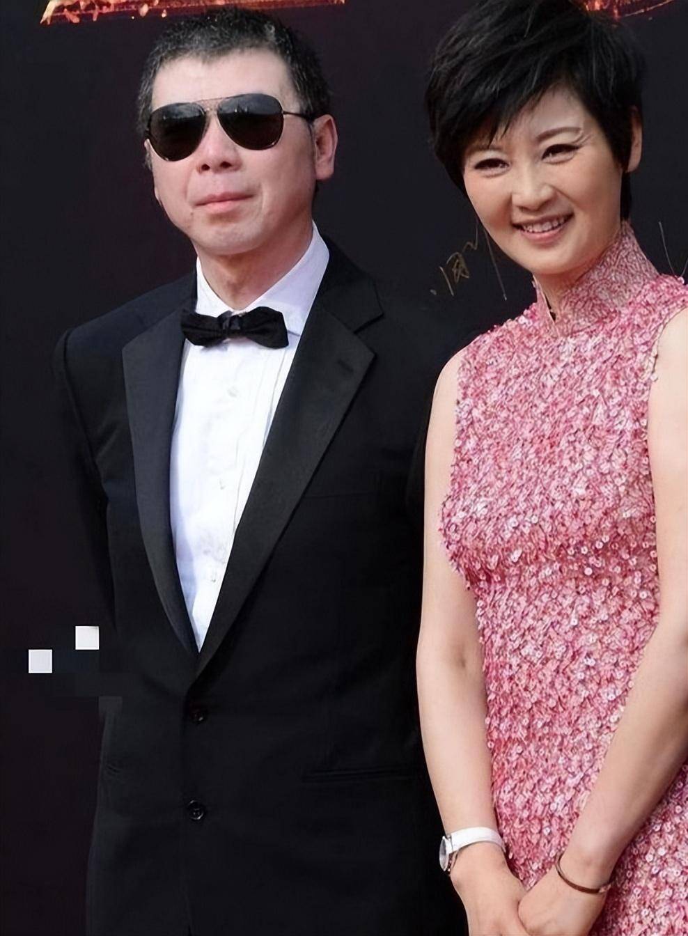 原创冯小刚的女儿冯思羽心疼离婚的单身母亲也同情继母徐帆的遭遇