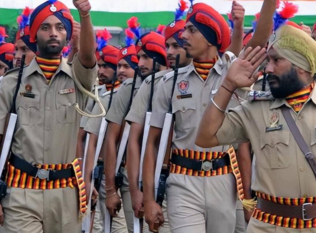 为什么印军宁愿花10分钟裹头巾也不愿佩戴头盔能防弹吗