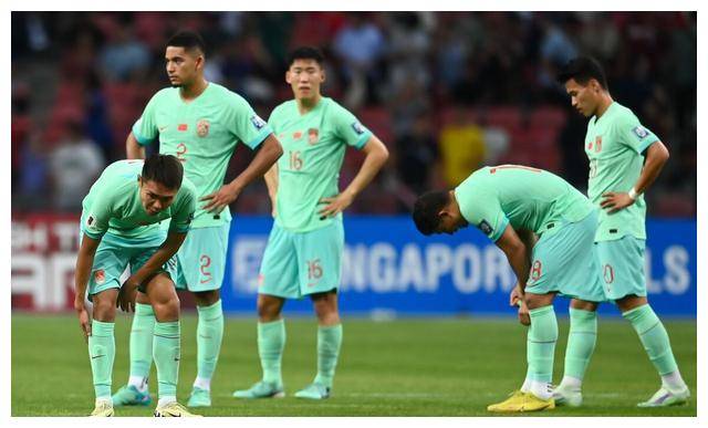 中国男足何以败绩连连张琳芃退队揭示真相