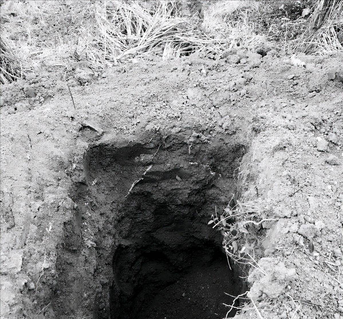 原创1976年湖南一少女突然猝死村民们亲手下葬30年后却离奇现身