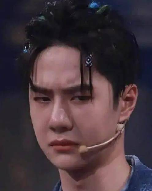 8位"改头换命"的男明星,王一博脸已僵硬,刘恺威眼皮才是灵魂_华晨宇