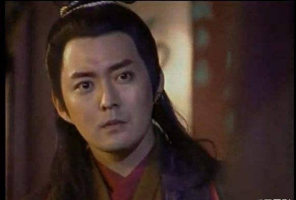 楚江南(甄志强 饰):出自《剑啸江湖》他一袭白衣胜雪,风度飘飘,温润