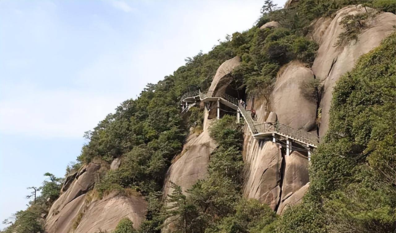 03年江西林家发现木乃伊,村民才知,林家儿子将亡父封在陶缸3年_林观_