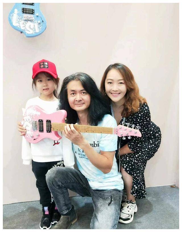 国摇音乐人,他们的幸运妻子们,谁是其中的幸运女神?