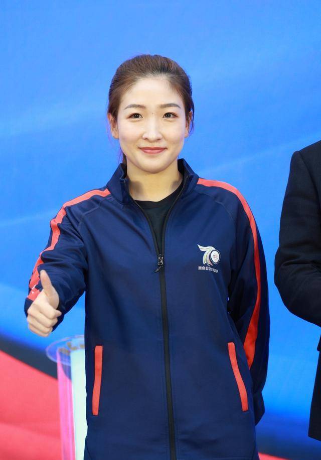 林高远现身重大活动携手刘诗雯全运前景现状揭秘