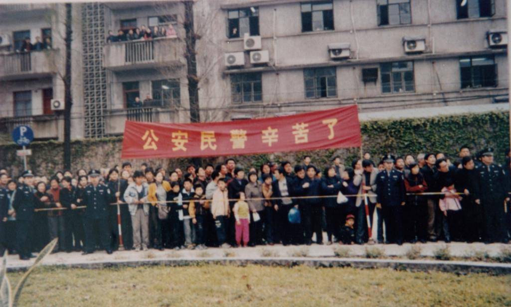 三人全部归案后,对于犯下的罪行供认不讳,承认楼寿力一家6口遇害都是