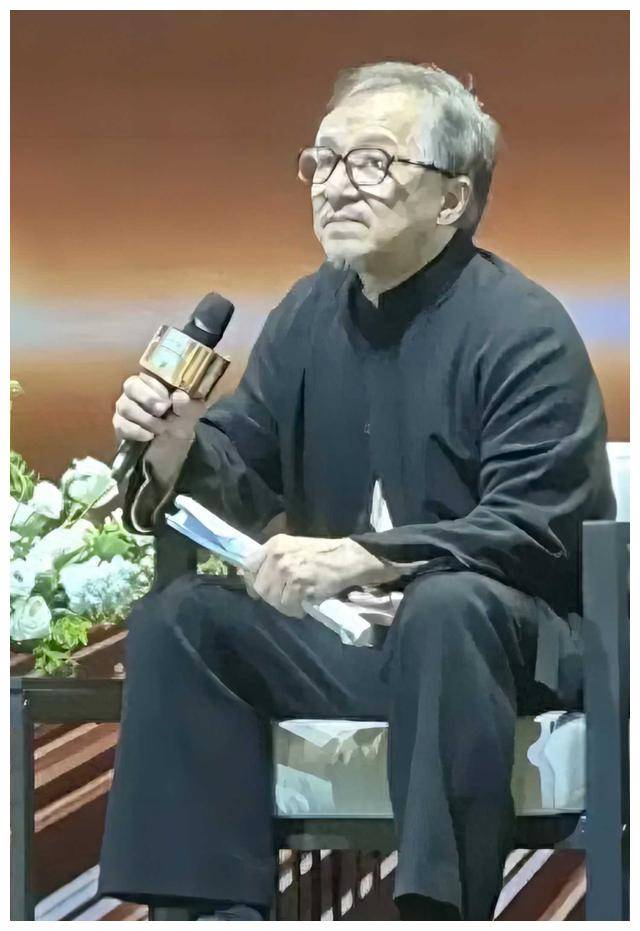 成龙老去,白发苍苍,网友泪目:无法接受!_成龙哥_电影_事业