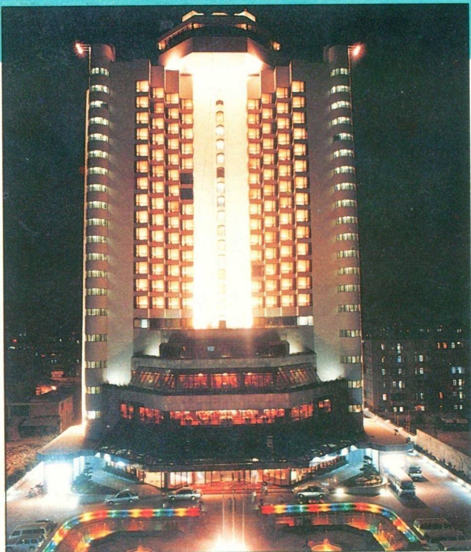 上世纪九十年代的汕头:汕头国际大酒店,龙湖乐园,赛龙舟