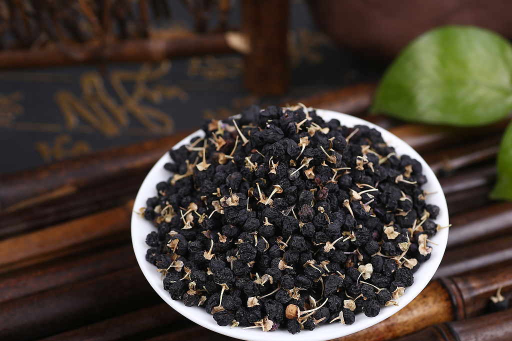 "黑枸杞"和"决明子"泡水喝会对身体有什么影响呢?很多人不懂_人体_维