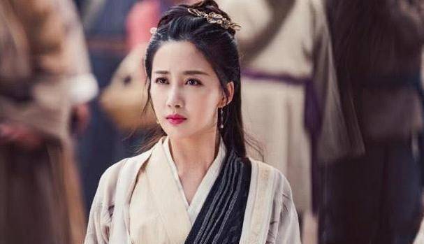 原创原创白发中八大美女最美的不是张雪迎而是年龄最大的她