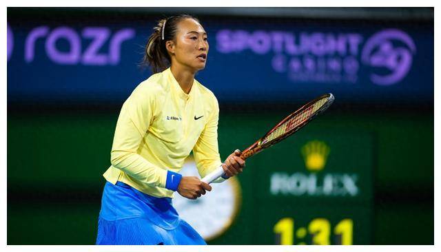 郑钦文将在第三轮迎战27号种子阿扎伦卡.