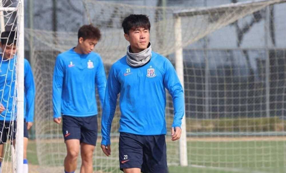 原创22上海申花久违之人复出助阵登场20分钟斯卢茨基看在