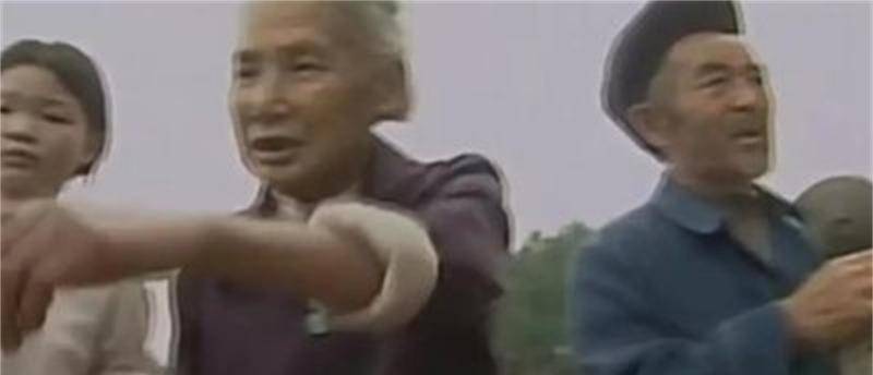 原创03年重庆小伙肚子大如孕妇剖腹产下18斤胎儿结局令人唏嘘